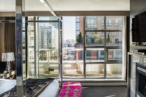 OPUS Hotel Vancouver