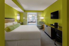 OPUS Hotel Vancouver