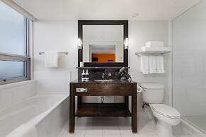 OPUS Hotel Vancouver
