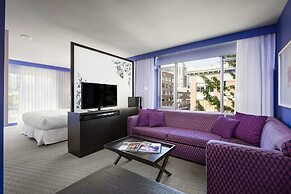 OPUS Hotel Vancouver