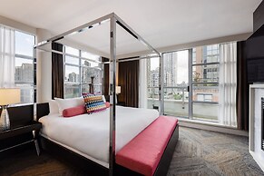 OPUS Hotel Vancouver