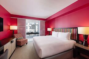 OPUS Hotel Vancouver