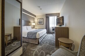 Monte Carlo Inn Airport Suites