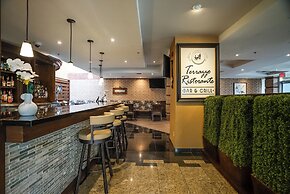 Monte Carlo Inn Airport Suites