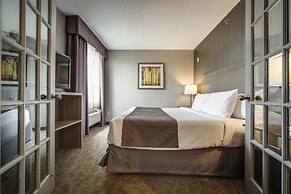 Monte Carlo Inn Airport Suites