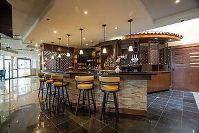 Monte Carlo Inn Airport Suites