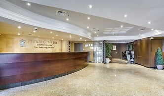Monte Carlo Inn Airport Suites