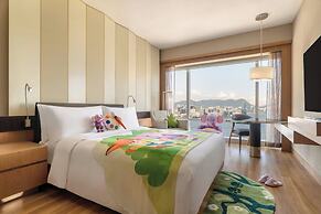 Renaissance Hong Kong Harbour View Hotel