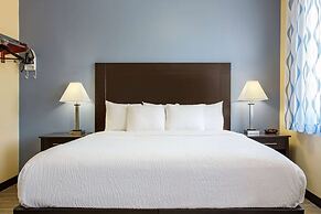 Days Inn & Suites by Wyndham Euless DFW Airport South