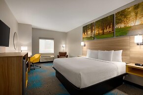 Days Inn & Suites by Wyndham Prattville-Montgomery