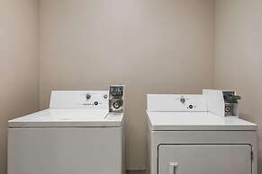 Days Inn & Suites by Wyndham Prattville-Montgomery