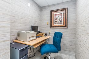 Days Inn & Suites by Wyndham Prattville-Montgomery