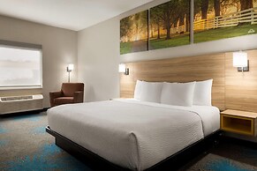 Days Inn & Suites by Wyndham Prattville-Montgomery