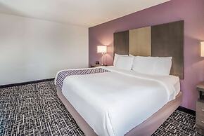 La Quinta Inn & Suites by Wyndham Fairborn Wright-Patterson