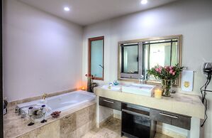 Vallarta Shores Beach Hotel