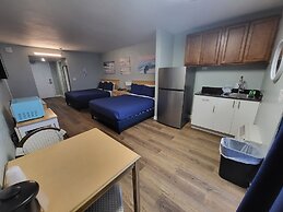 Beachside Hotel