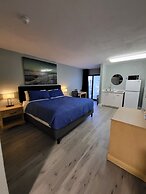 Beachside Hotel
