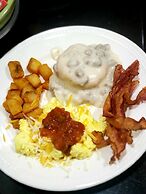 Wingate by Wyndham Gillette