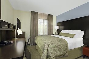 Staybridge Suites Tysons - McLean by IHG