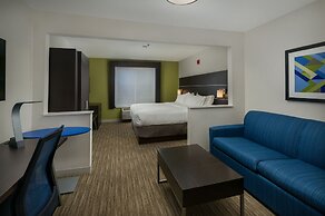 Holiday Inn Express & Suites Lawrence by IHG