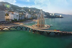 Emperador Vallarta Beachfront Hotel and Suites