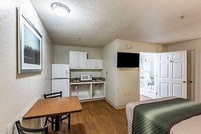 HomeTowne Studios By Red Roof Gainesville, GA