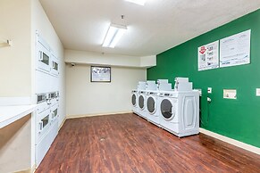 HomeTowne Studios By Red Roof Gainesville, GA