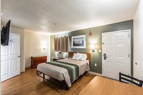 HomeTowne Studios By Red Roof Gainesville, GA