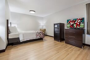 Red Roof Inn & Suites Omaha - Council Bluffs