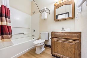 Red Roof Inn & Suites Omaha - Council Bluffs