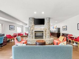 Comfort Inn & Suites Bellevue - Omaha Offutt AFB