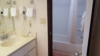 Knights Inn Grand Forks