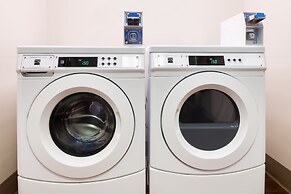 Holiday Inn Express & Suites Columbus Airport East by IHG