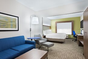 Holiday Inn Express & Suites Columbus Airport East by IHG