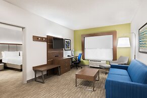 Holiday Inn Express & Suites Columbus Airport East by IHG