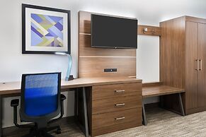 Holiday Inn Express & Suites Columbus Airport East by IHG