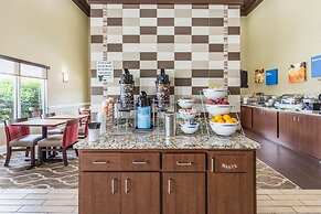 Comfort Inn & Suites Greenwood near University