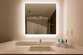 Holiday Inn Express And Suites Reading by IHG