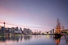 Metro Apartments on Darling Harbour - Sydney
