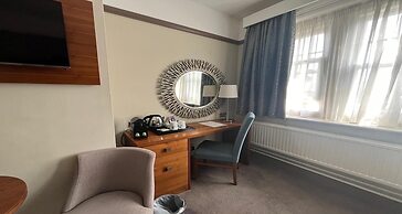 Best Western Chilworth Manor Hotel