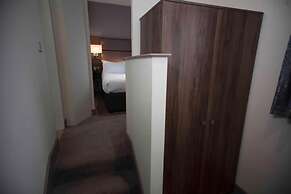 Best Western Chilworth Manor Hotel