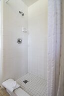 Monterey Peninsula Inn