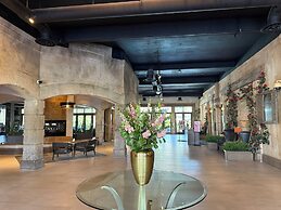 Tuscany Suites & Casino