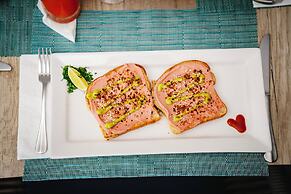 Coconut Court Beach Hotel