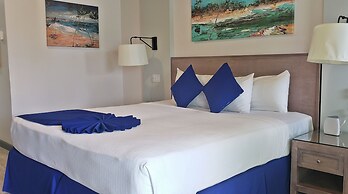 Coconut Court Beach Hotel