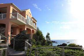 The Reefs Resort & Club