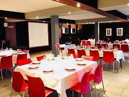 Axis Hotel