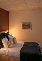 Axis Hotel
