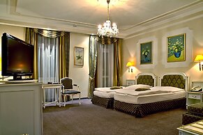 Esplanade Spa and Golf Resort