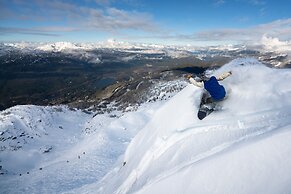 Blackcomb Lodge